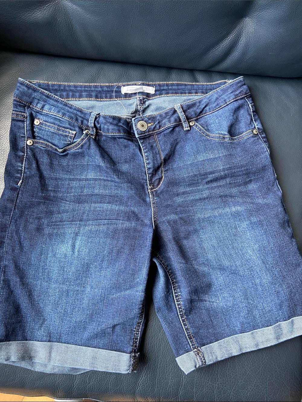 Women's Dark Blue Rolled-Hem Denim Shorts